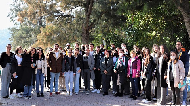 İzmir Demokrasi Üniversitesi’nden Karaburun’a  doğal  dokunuş